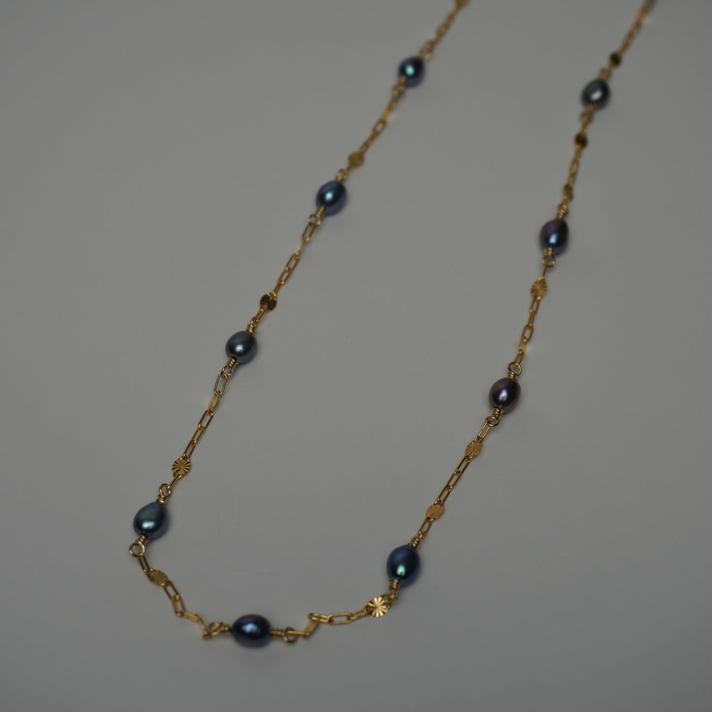 Floating Black Pearl Starburst Chain Choker – 14" to 16" Adjustable