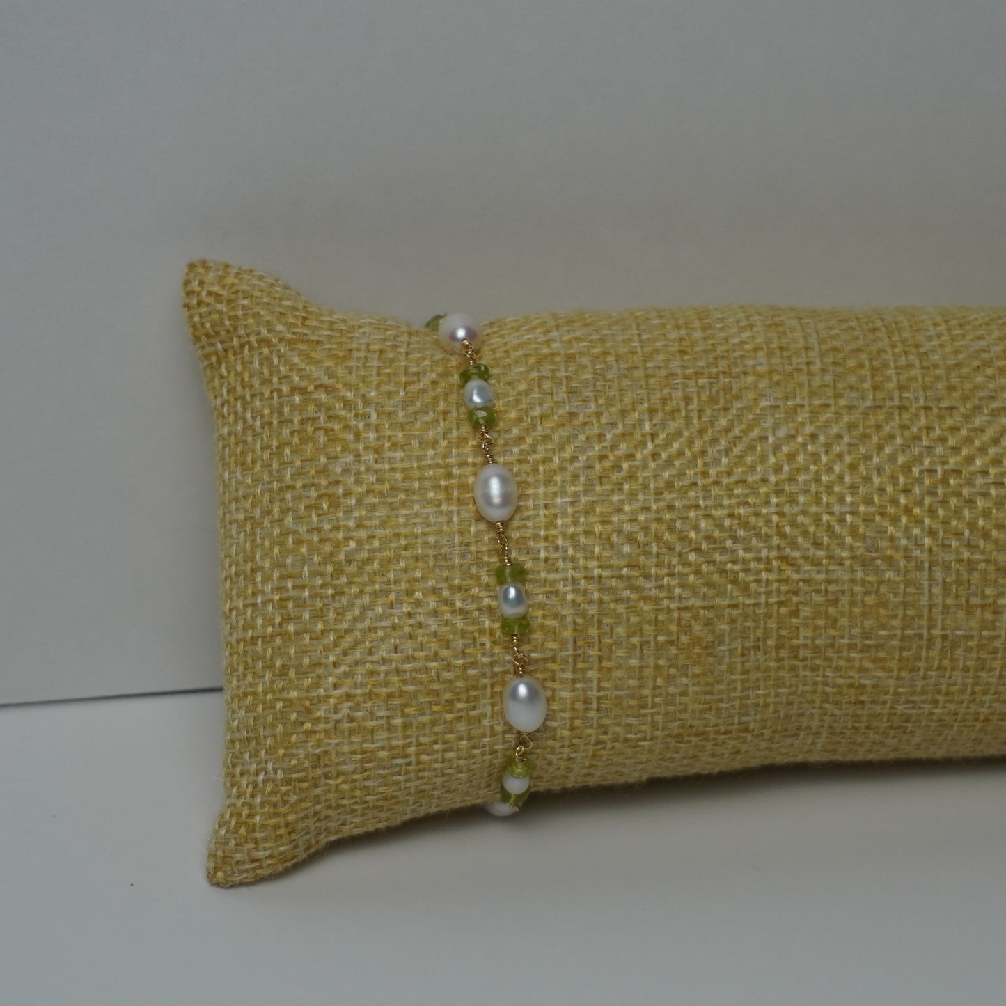 Green Crystals & White Freshwater Pearl Chain Bracelet