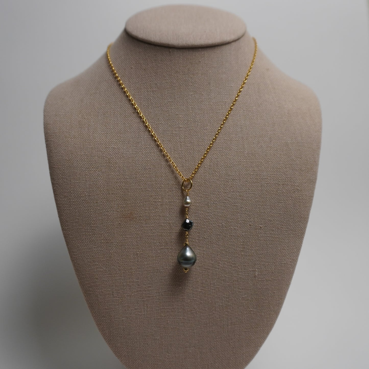Malu // Tahitian & Keshi Pearl Drop Necklace