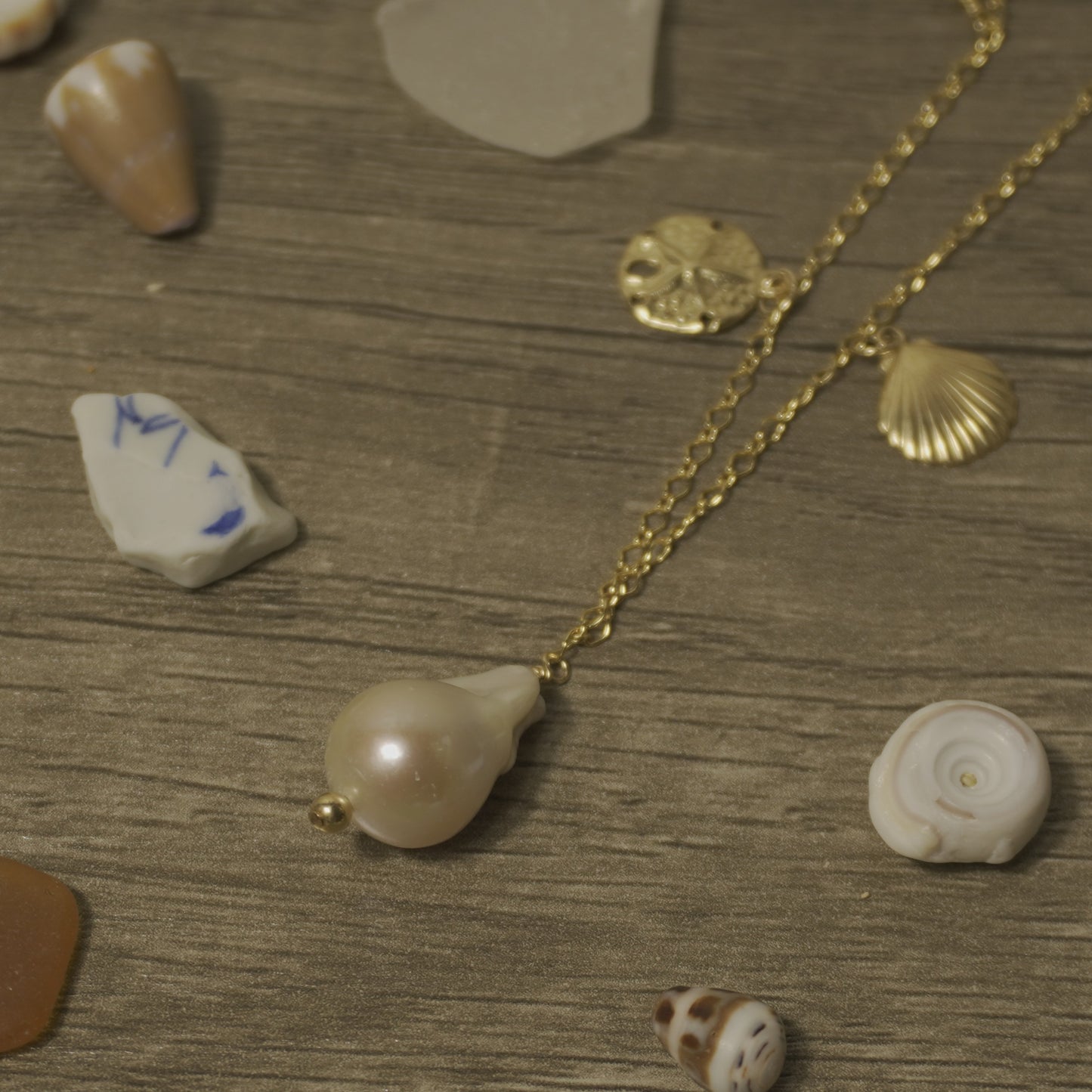 Freshwater Pearl Shell Necklace