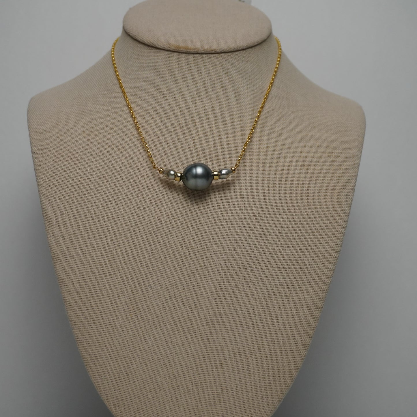 Tahitian Pearl & Twin Keshi Pearl Necklace – 16" 14k Gold Fill