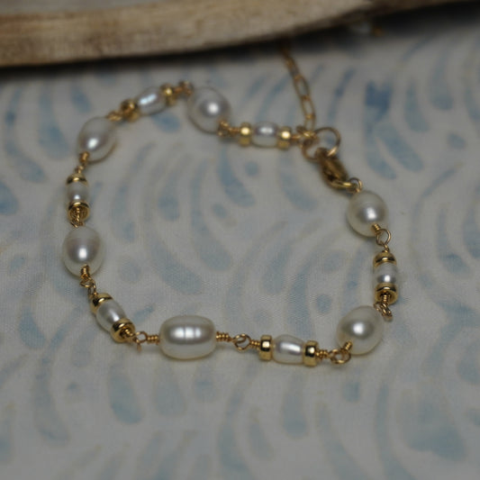 Freshwater Pearl & Gold Roundel Chain Bracelet