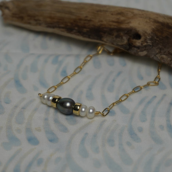 Black & White Mixed Pearl Paperclip Bracelet – Adjustable 5.5" to 7.5"