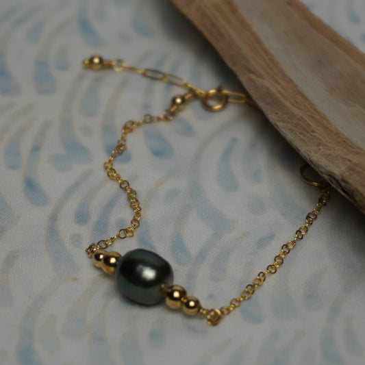 Genuine Tahitian Pearl Bracelet with Gold Roundels – Adjustable 6" to 8"