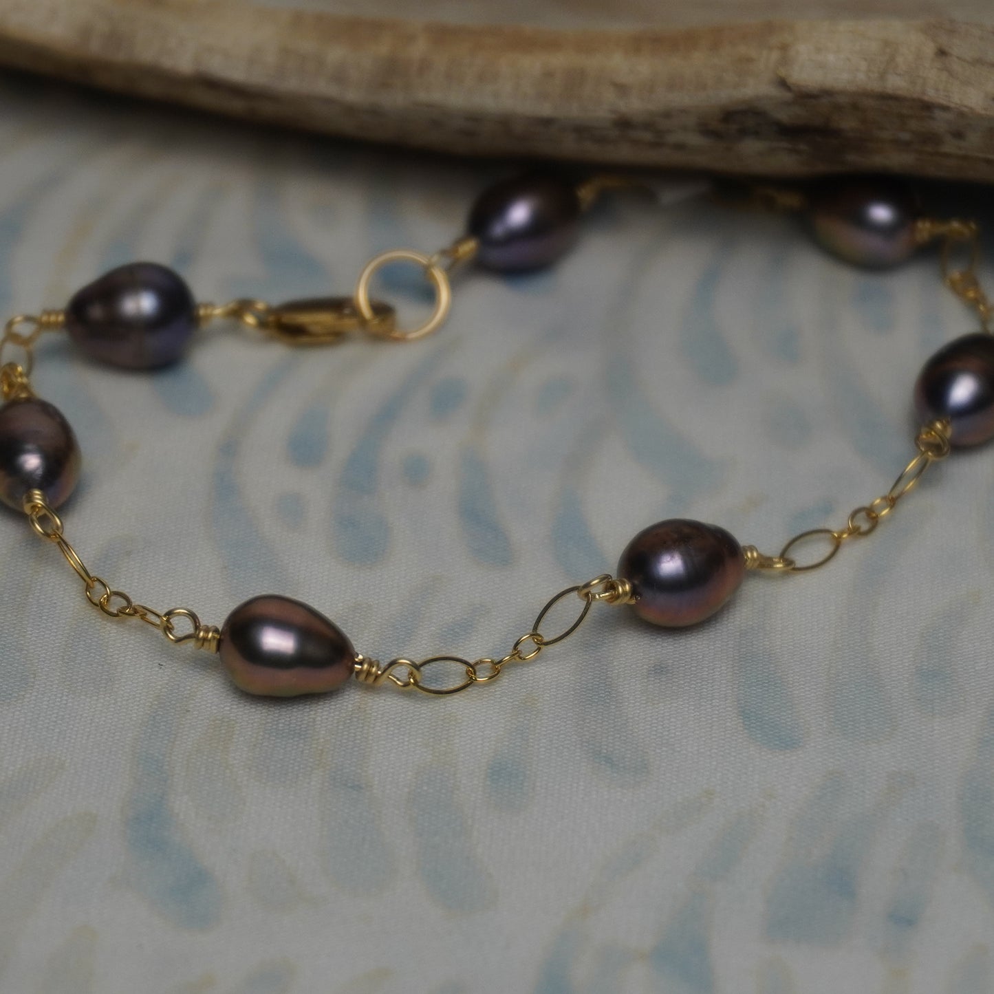 Floating Mauve Freshwater Pearl Bracelet