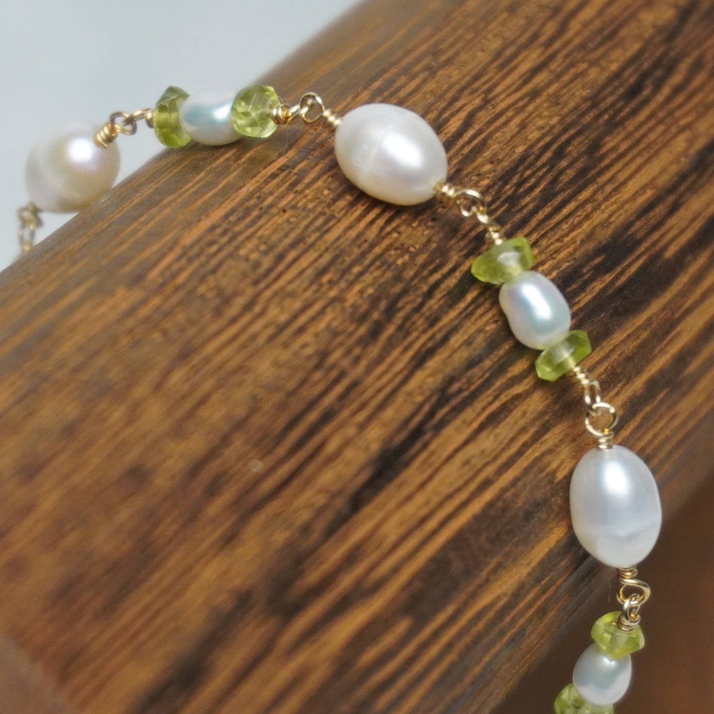 Green Crystals & White Freshwater Pearl Chain Bracelet