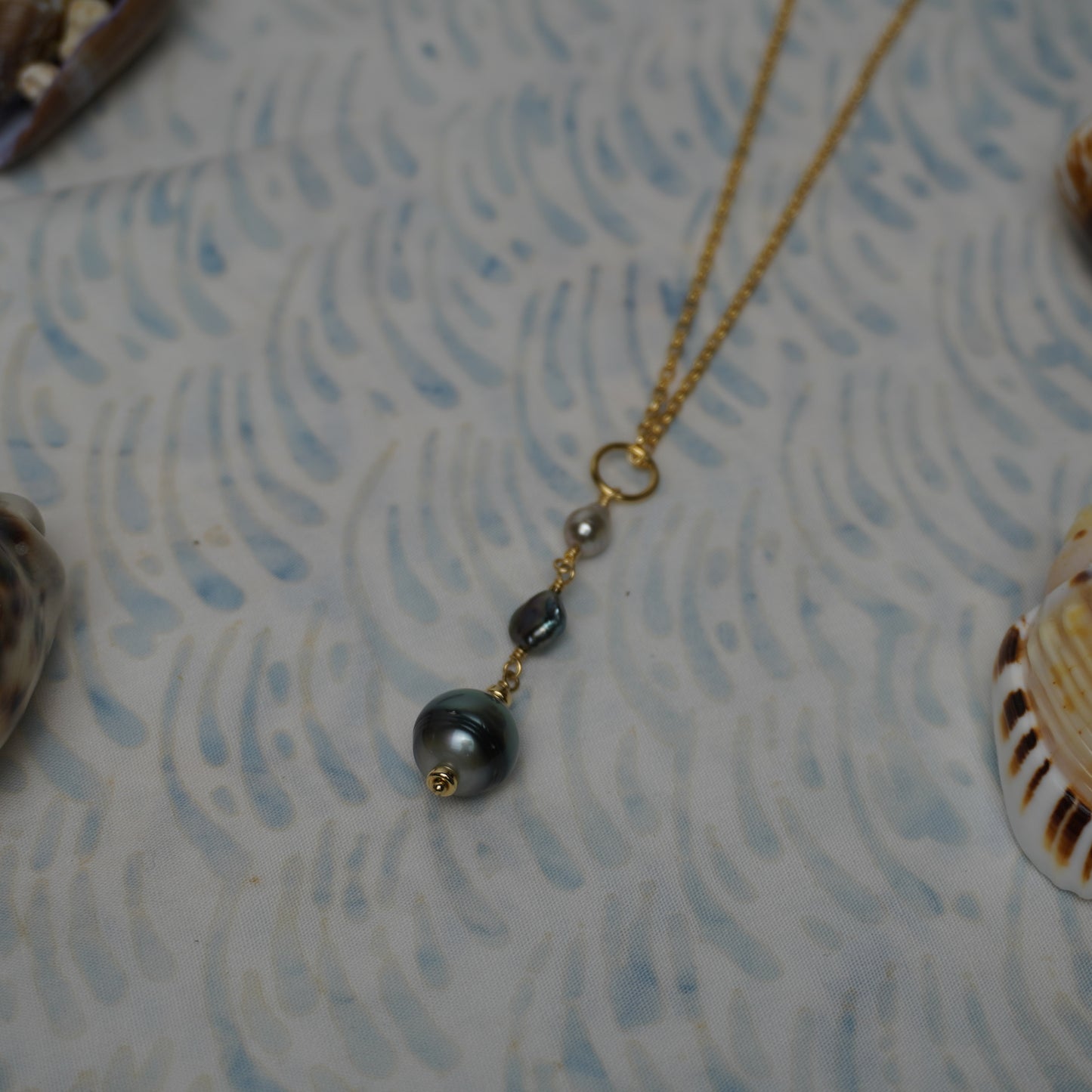 Ellie // Large Tahitian & Mixed Silver-Black Keshi Pearl Necklace – 17"