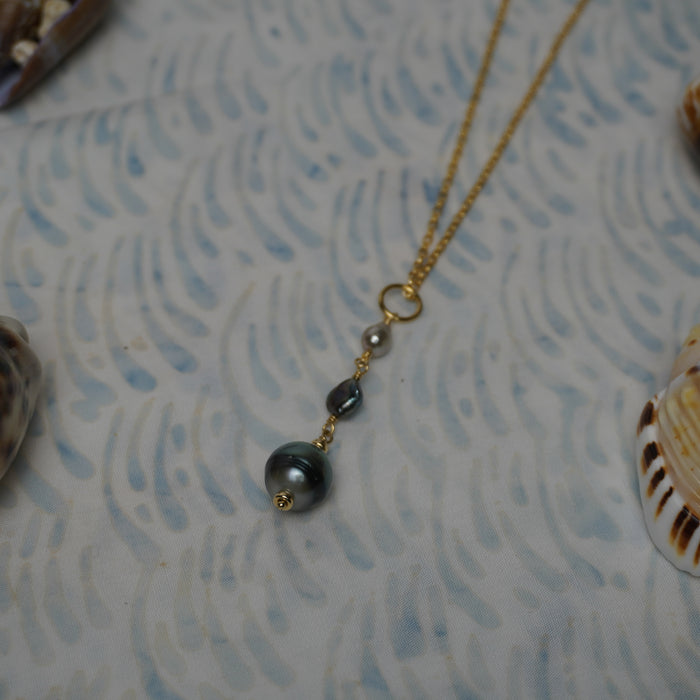 Ellie // Large Tahitian & Mixed Silver-Black Keshi Pearl Necklace – 17"