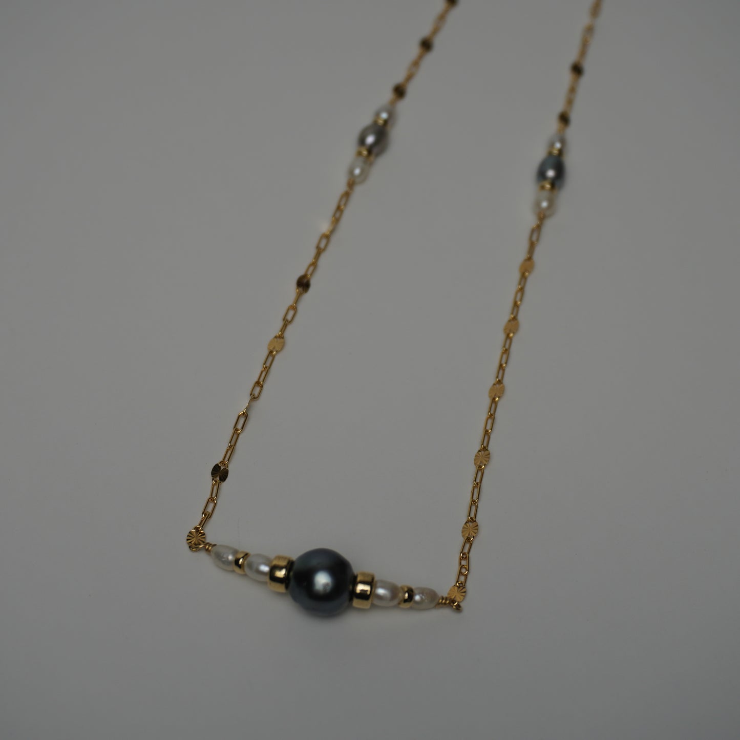 Tahitian Pearl & Starburst Chain Necklace with Gold Roundels – 16"