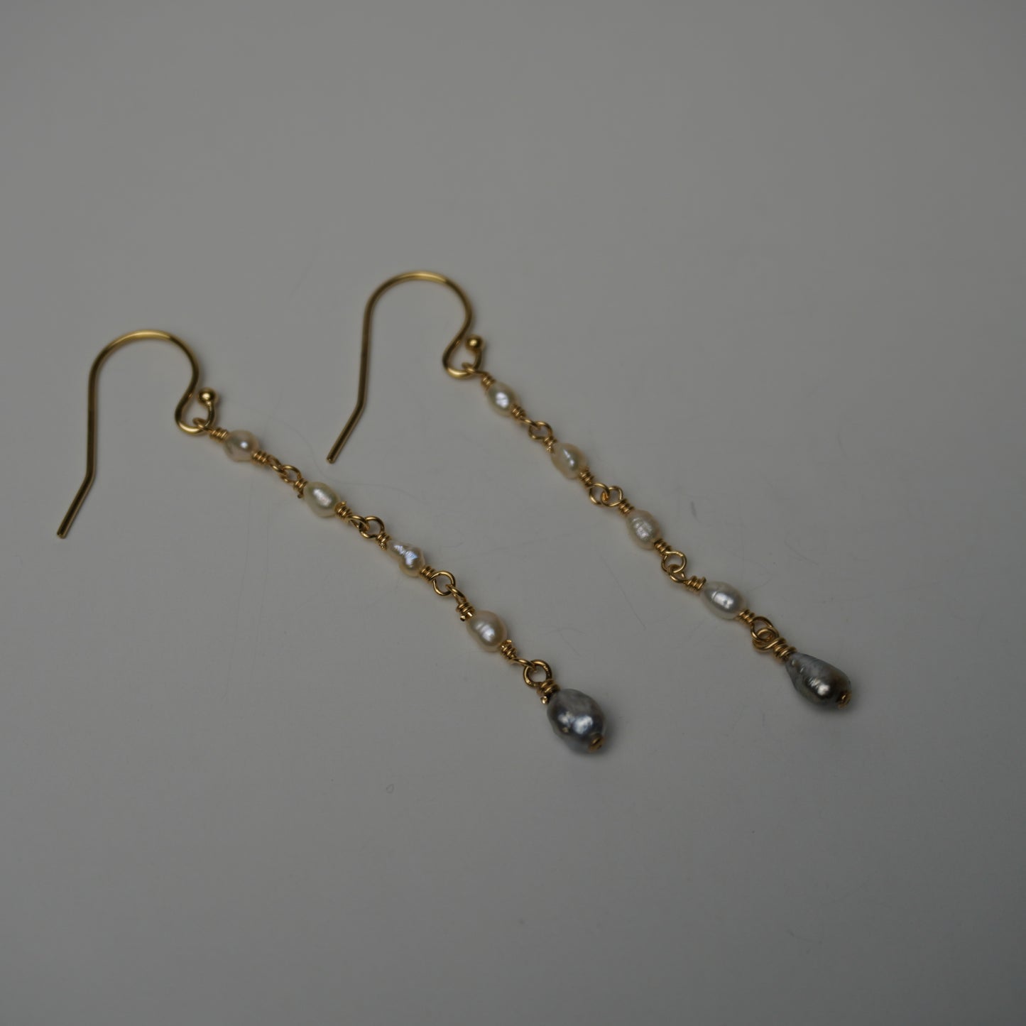 Katie // Mini Rice & Keshi Pearl Cluster Huggie Earrings
