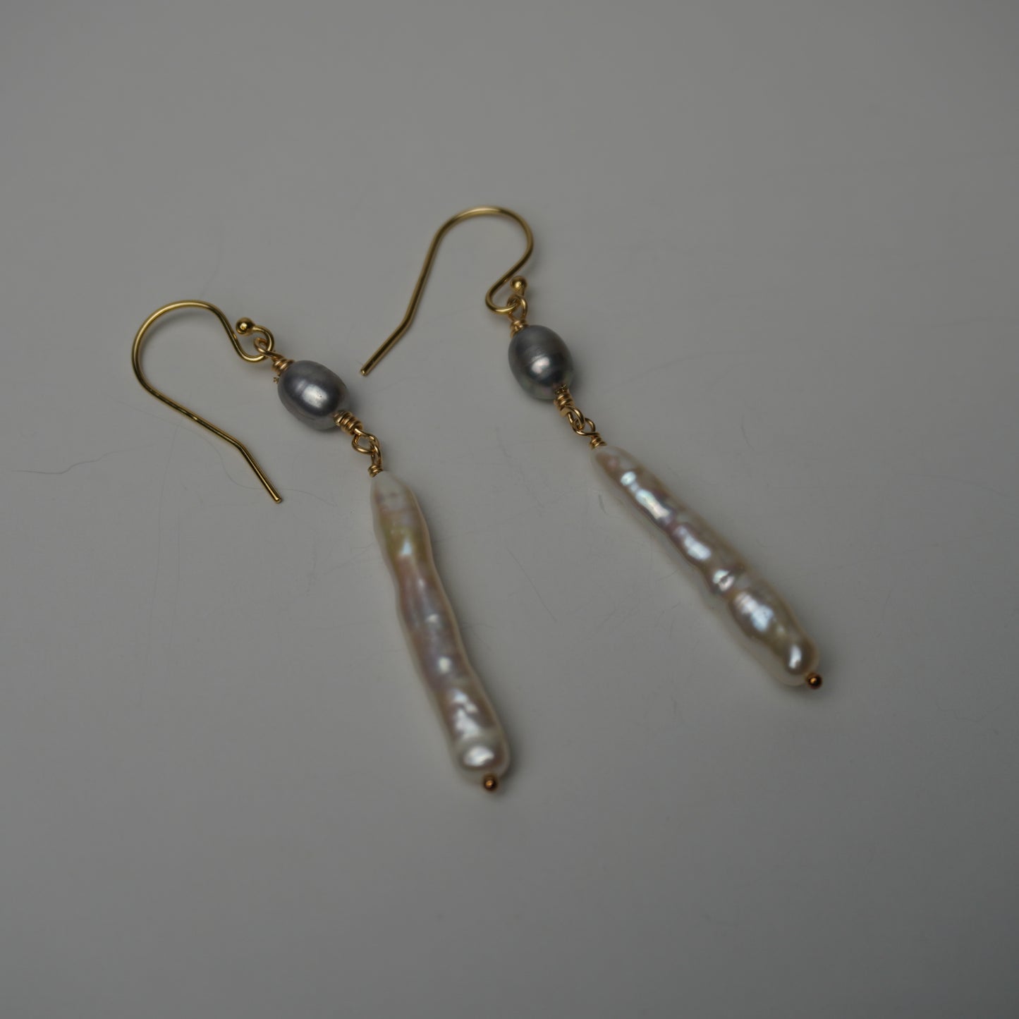 Stick Pearl with Mini Tahitian Pearl Earrings