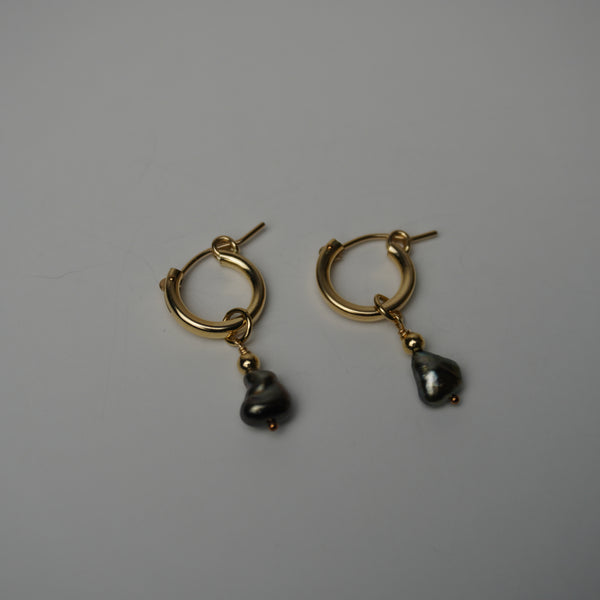 "Hina"Black Keshi Pearl Triple Drop Huggie Earrings