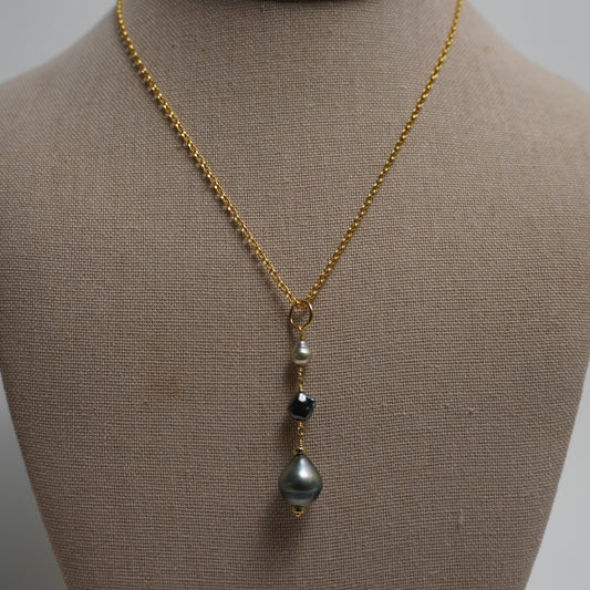Malu // Tahitian & Keshi Pearl Drop Necklace